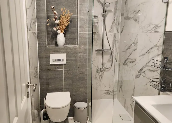 Moderne Wohnug Mit Terrasse